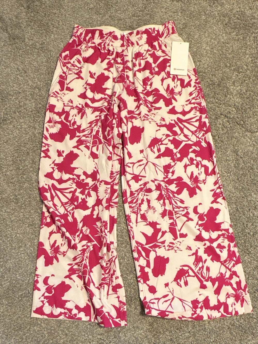Lululemon Swift Wide-Leg Mid-Rise Pant Size 10 Floral Pink White